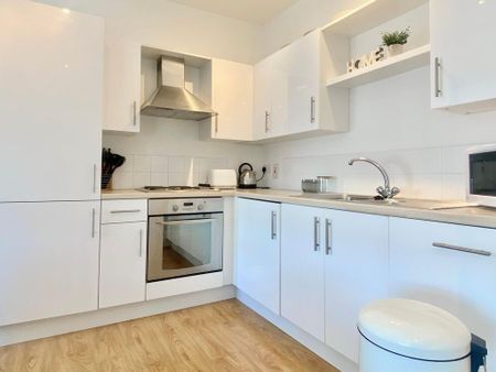 1 bedroom flat to rent - Photo 4