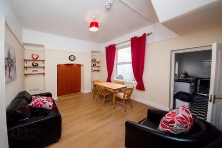 Room 5, 4 Candahar Street, Belfast, BT7 3AQ - Photo 2