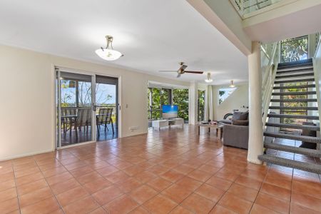 9 Radiata Court, Elanora, - Photo 5