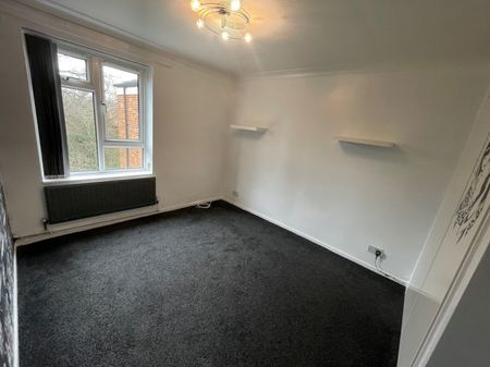 2 bedroom Apartment - Hollyfield, Hatfield - Photo 2
