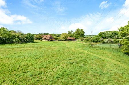 4 Bedroom House - Silkstead Lane, Hursley - Photo 5