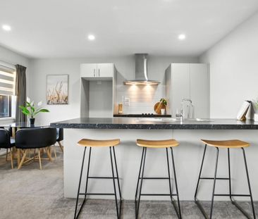 Champagne style living at an affordable rent - Photo 3