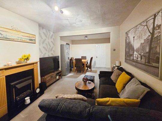 3 bedroom terraced house to rent - Photo 1