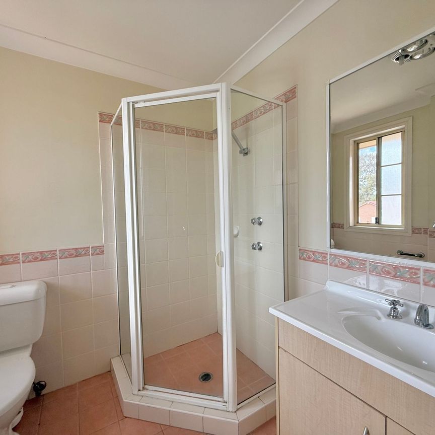 Four Bedroom Family Home in Great Location!! - Photo 1