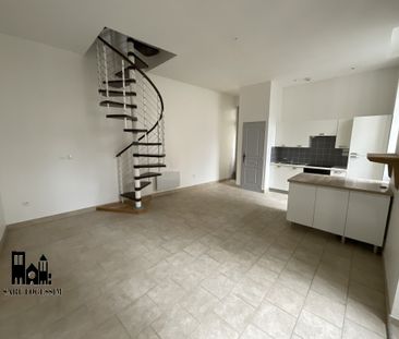 A LOUER - Quartier Palais Jacques Cœur - T3 duplex avec cour - Photo 2