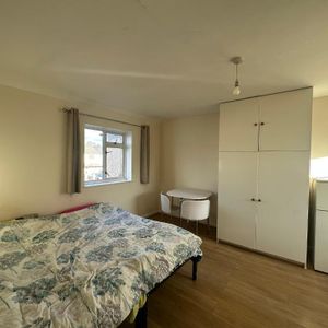 1 bedroom detached house to rent - Photo 2