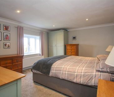 3 bedroom detached house to rent - Photo 4