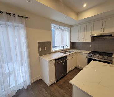 For Lease - 114 William Duncan Road, Toronto, Ontario - Photo 6