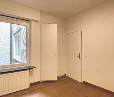 Dit 2 slaapkamerappartement op de 2de verdieping is gelegen in het ... - Photo 3