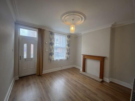 2 bedroom detached house to rent - Photo 2