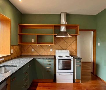 ILAM - FOUR BEDROOMS, TWO HEATPUMPS, GARAGE - Photo 5