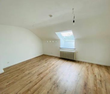 Schöne 2-Zimmer Dachgeschosswohnung in MG-Windberg - Photo 1