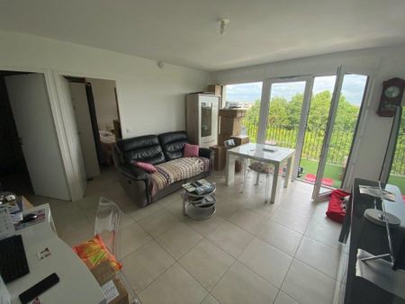Location Appartement 2 pièces 42m² LA ROCHELLE 17000 - Photo 2
