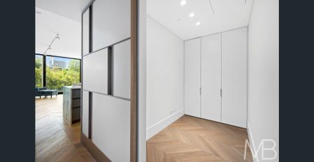 SOPHISTICATED CITY PAD WITH PANORAMIC GREEN VIEWS - Photo 2