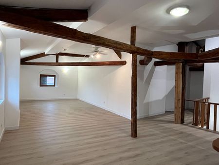 Location Appartement 4 pièces 102m² LEZOUX 63190 - Photo 2