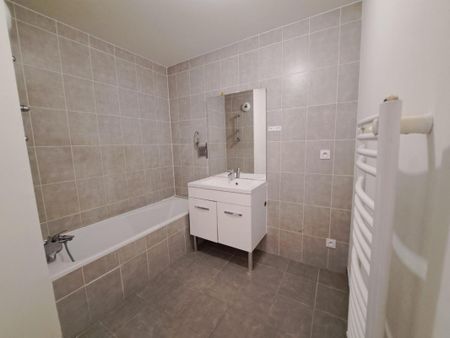 Location Appartement 3 pièces 63m² FILLINGES 74250 - Photo 3