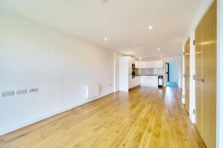 2 bedroom flat to rent - Photo 2
