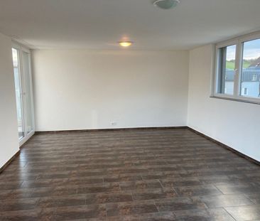 4.5 Zimmer zentral & ruhig gelegen mit Traumaussicht - Photo 1