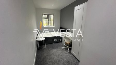 5 bedroom semi-detached house to rent - Photo 4