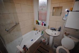 18 Hessle Avenue, Leeds, LS6 1EF - Photo 5