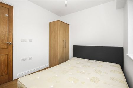 Streatham High Road, London, SW16 1EH - Photo 4