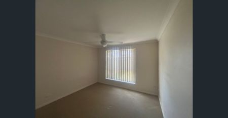 Gated Complex - Photo 5