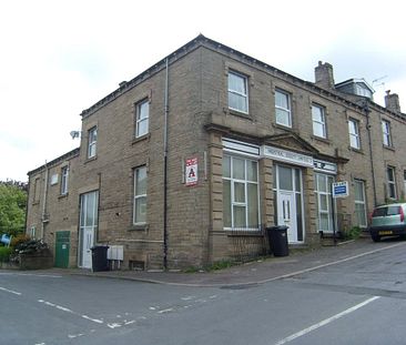 The Old Co-Op, Rastrick, Brighouse - Photo 4