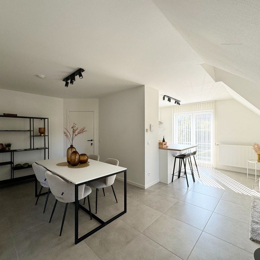 Zeer mooie gemeubelde studio te Borgloon - Photo 1