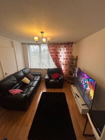 1 Bed Flat, Woolstaplers Way, SE16 - Photo 2