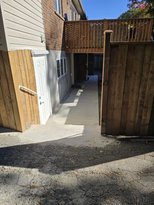 For Lease - 65 Park Crescent Unit# BSMT A, Richmond Hill, Ontario - Photo 1