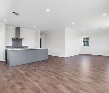 BRAND NEW 4 BEDROOM HOME - Photo 3