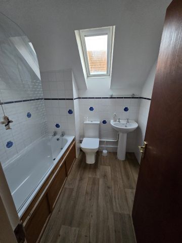 St. Marys Avenue Central, Southall, UB2 4NL - Photo 5