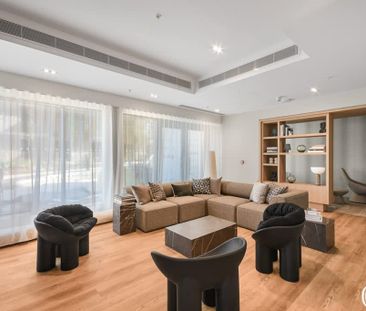 Capital Interchange Way Brentford TW8 - Photo 2