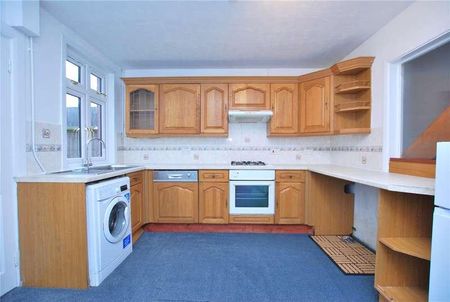 Falcon Road, Guildford, Surrey, GU1 - Photo 4