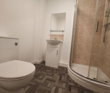 3 bedroom apartment to rent - Photo 2