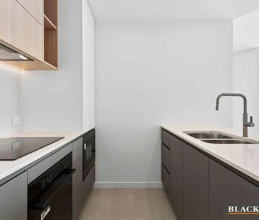 Brand New Living In Prime Location - Photo 3