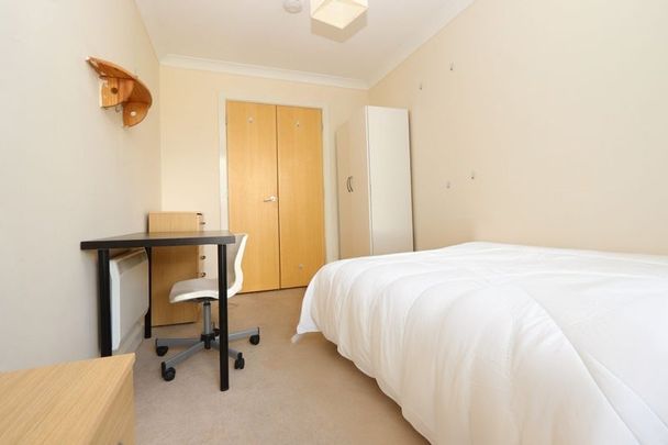 Room in a Shared Flat, Boardwalk Place, E14 - Photo 1