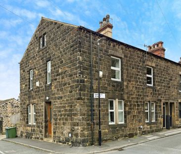 1 bedroom Flat To Let - Photo 2