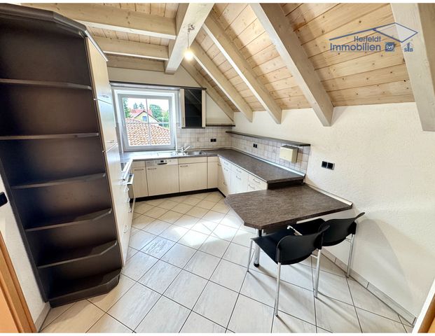 Sehr schöne und großzügige Maisonette-Wohnung mit Balkon und Garage für gehobene Ansprüche - Foto 1