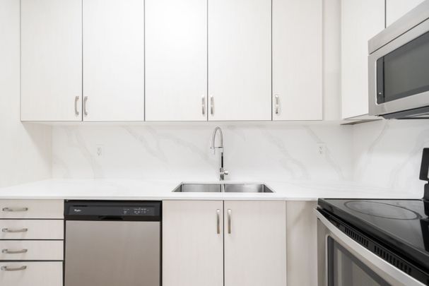 For Lease - 23 Eldora Avenue Unit# 104, Toronto, Ontario - Photo 1