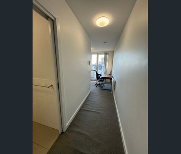 1-Bedroom Apartment in Prime Prahran Location - Photo 5