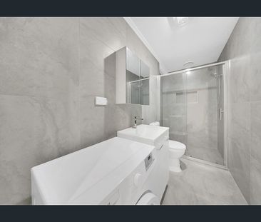 Perfect Gem in Prime Location!! - Photo 4