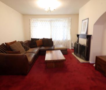 3 bedroom semi-detached house to rent - Photo 2