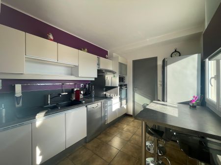 Location Appartement 3 pièces 91m² ETOILE SUR RHONE 26800 - Photo 4