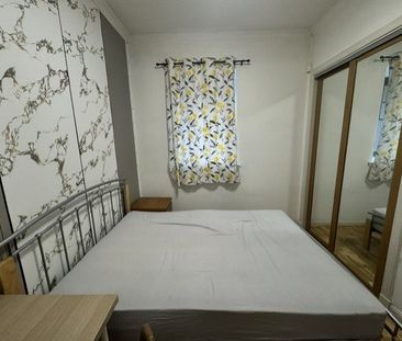 Room in a Shared Flat, Glasgow, G3 - Photo 3
