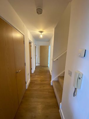 3 Bed Flat, Nelson Walk, E3 - Photo 1