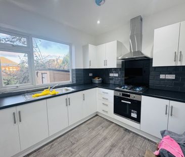 Laverton Road, Bradford - Photo 6