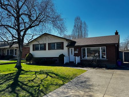 For Lease - 15 Collier Road, Thorold, Ontario - Photo 5
