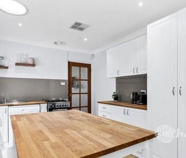 MODERN 3 X 2 FAMILY HOME!!! - Photo 5