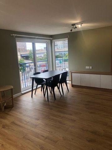 2 Bed Flat, Gaselee Street, E14 - Photo 2